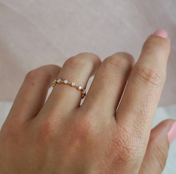 Claw Set Rose Gold Diamond Wedding Ring