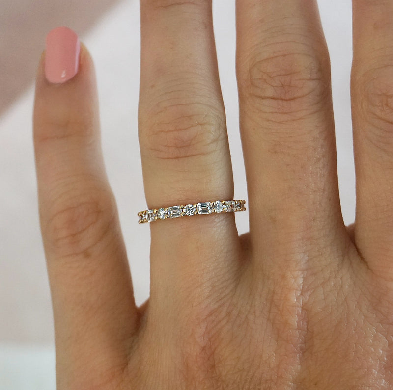 Emerald Cut & Round Brilliant Cut Diamond Wedding Ring