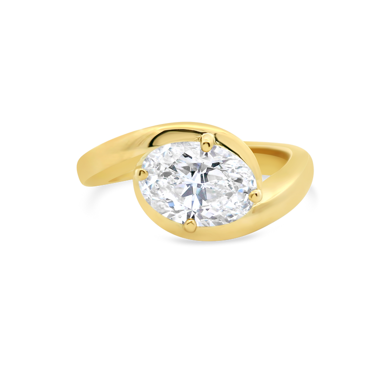 18ct Yellow Gold Oval Diamond Ring