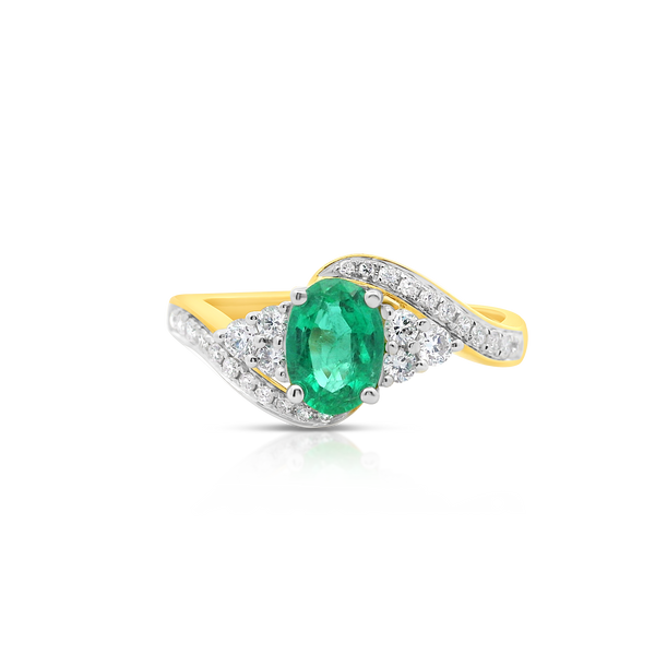 Emerald and diamond Ring