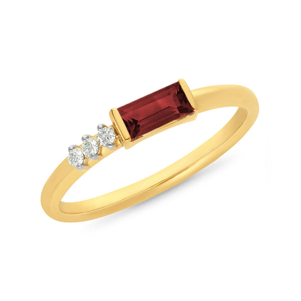 Garnet & Diamond Ring