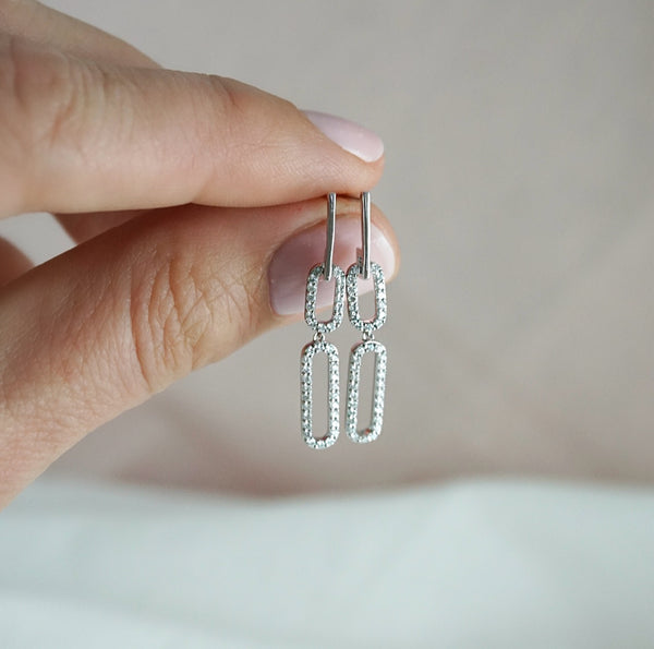 18ct White Gold Paper Clip Diamond Drop Earrings