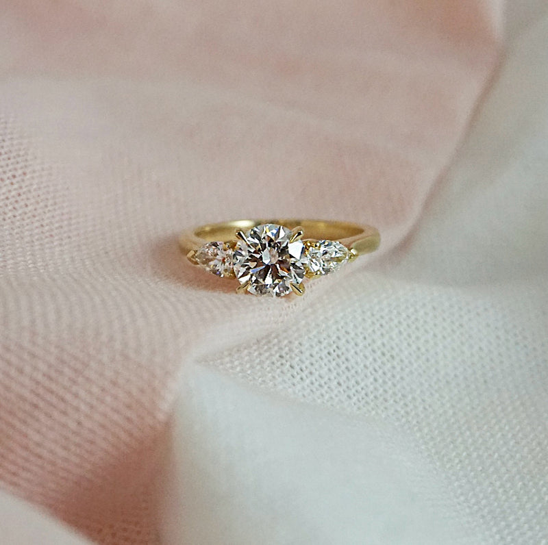 18ct Yellow Gold Trilogy Diamond Ring