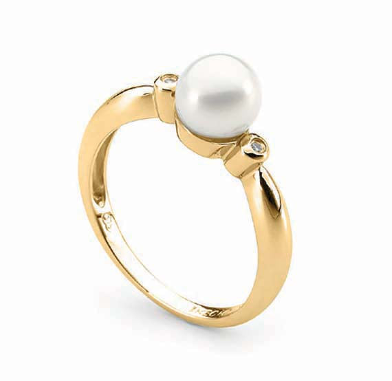 Classic Edison Pearl & Diamond Ring