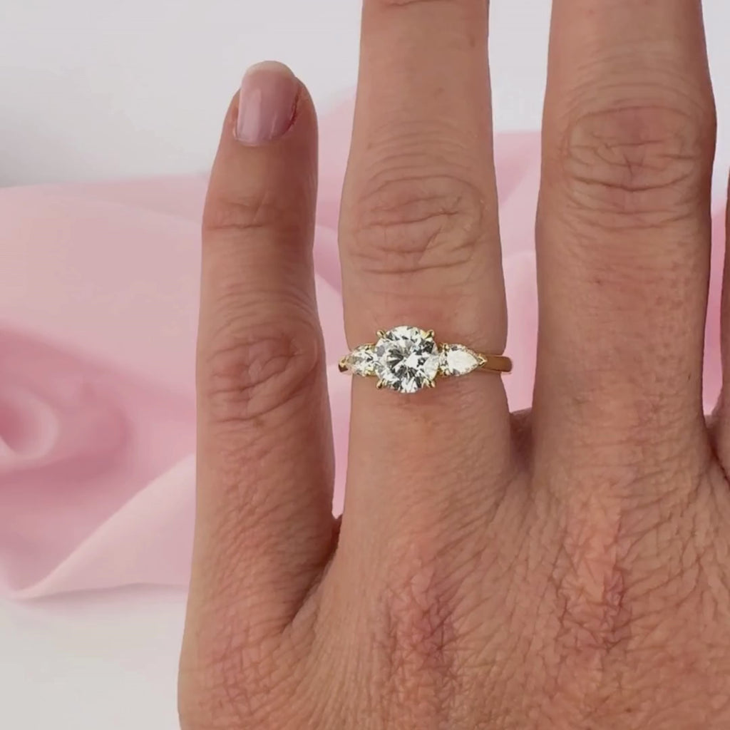 Luxury round brilliant cut diamond engagement ring Sydney York Jewellers Thea collection.